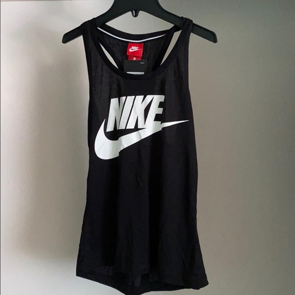 black nike tank